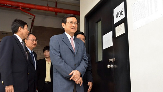 จาตุรนต์ ฉายแสง