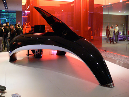 เปียโน Whaletone