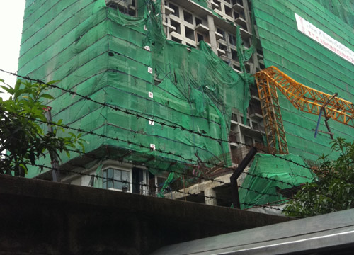 เครนก่อสร้างคอนโดฯ ถล่ม