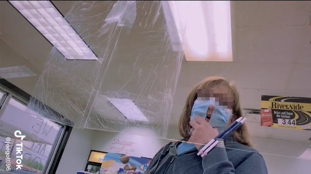 หน้ากากอนามัยเจาะรู