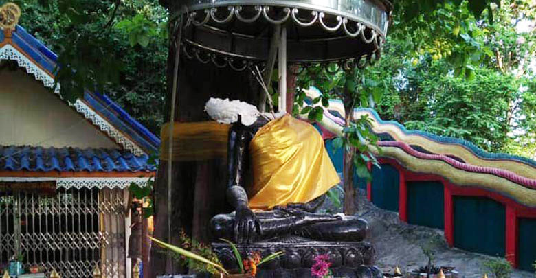 ทุบเศียรพระพุทธเจ้าองค์ดำ