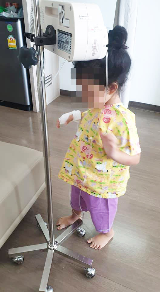 งูในชักโครกกัดก้นเด็ก