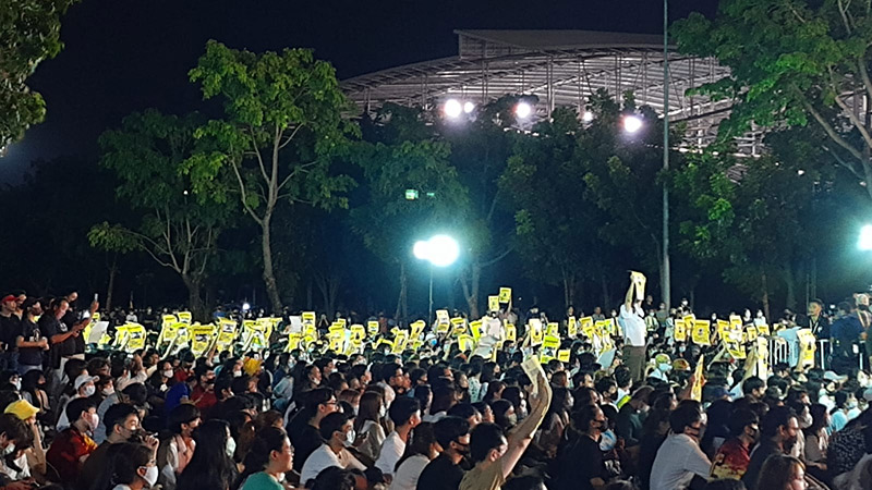 ออกหมายจับ 6 แกนนำธรรมศาสตร์จะไม่ทน