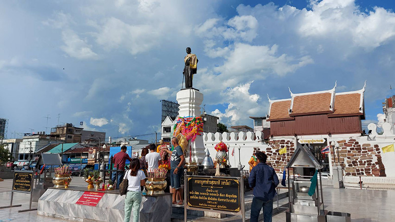 ช่องส่องผี