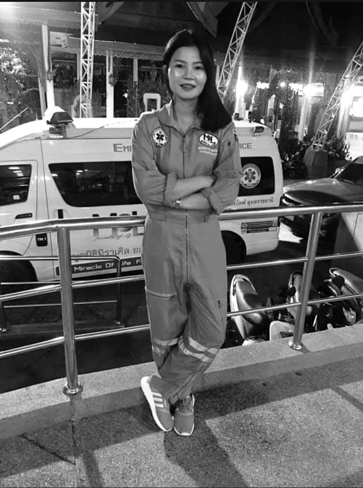 บิ๊กไบค์ตัดหน้ารถกระบะสาวกู้ภัยเสียชีวิต