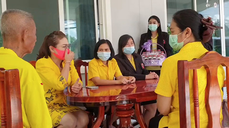 หลานโวยพยาบาล ถอดสายน้ำเกลือตาเลือดสาด