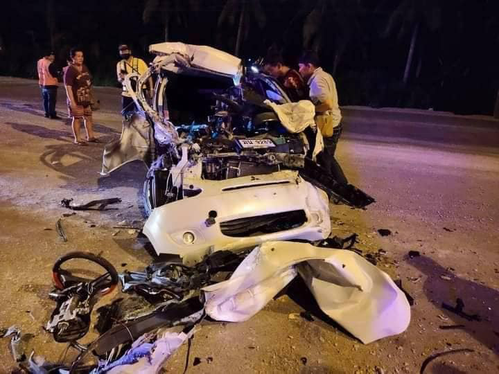 รถเก๋งชนรถบรรทุก