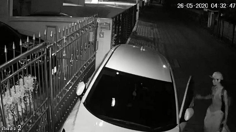 โจรขโมยของในรถ