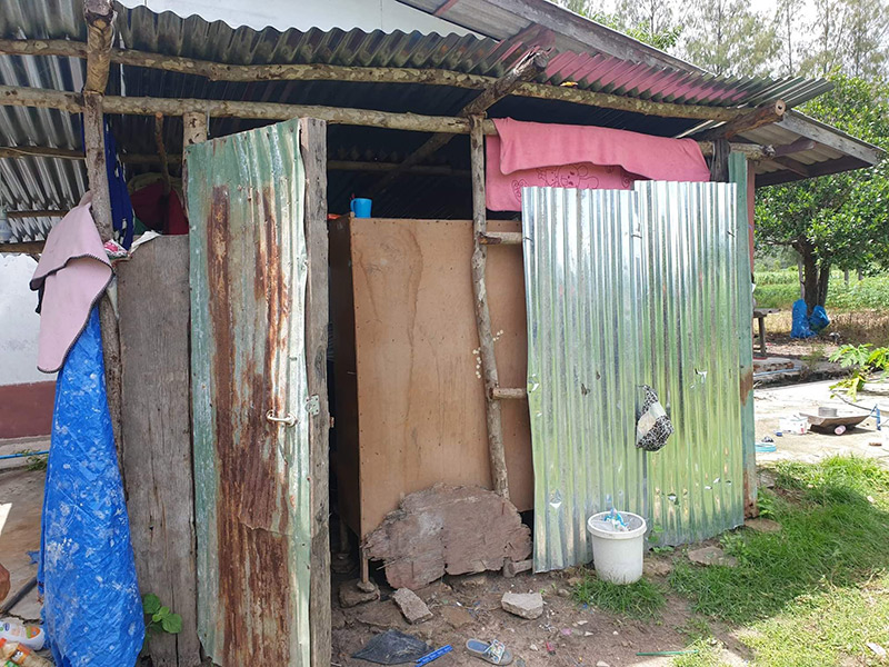 น้องข้าวต้ม บ้านยากจน