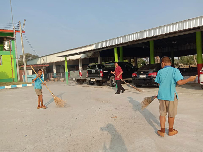 ผอ.โรงเรียนบ้านหนองตาดน้อย
