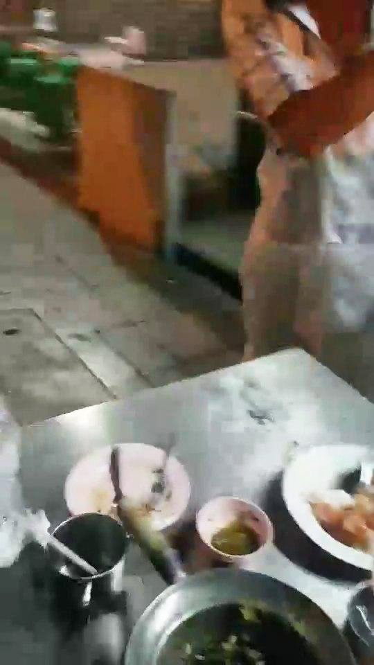 ลูกค้าโวย กุ้งอบวุ้นเส้น