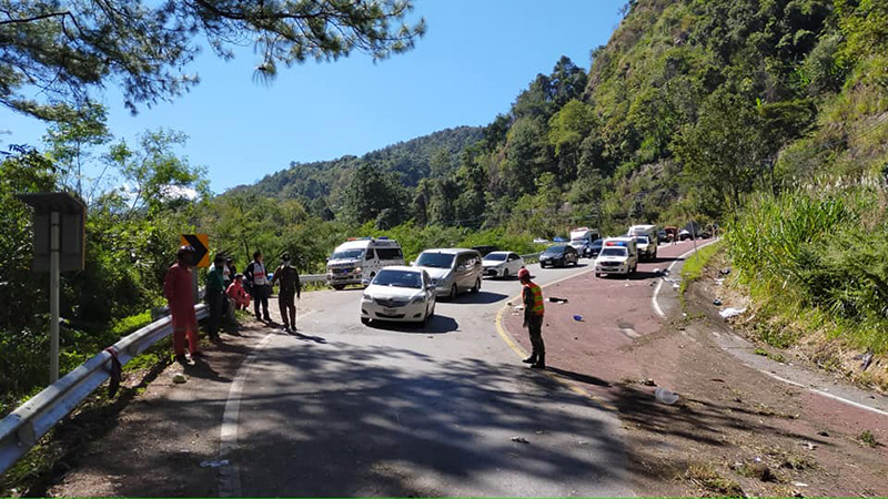 รถกระบะคว่ำ ดอยอินทนนท์ ตาย 5 ศพ