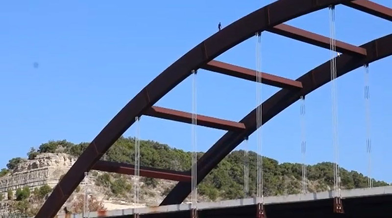 ยูทูบเบอร์กระโดดสะพาน 30 เมตร