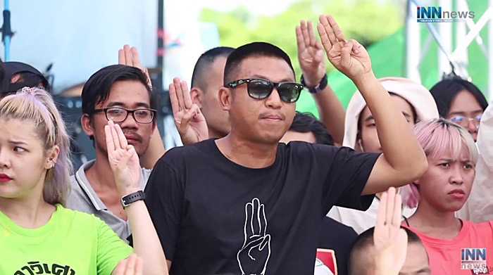 ไผ่ ดาวดิน