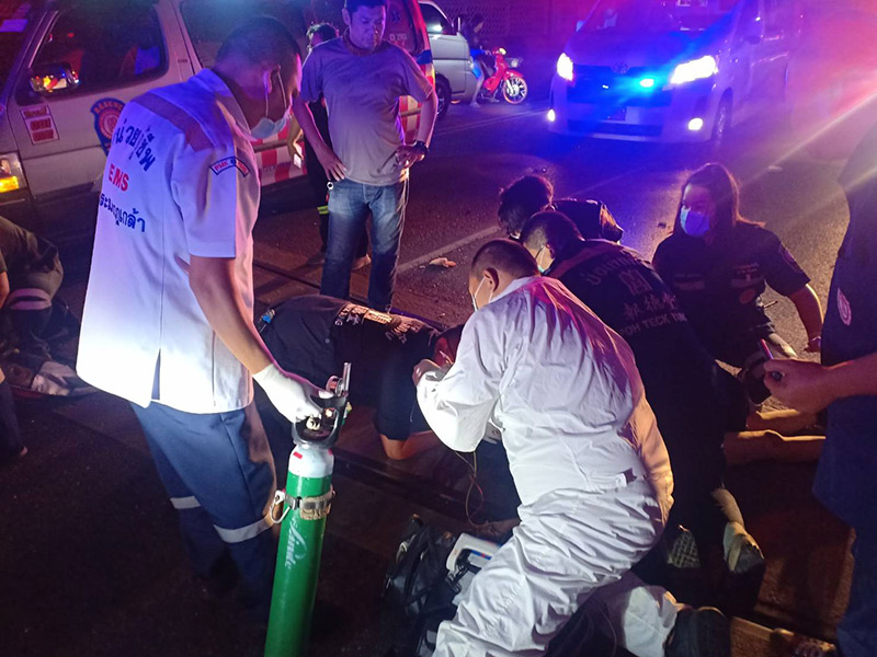 รถชนกัน