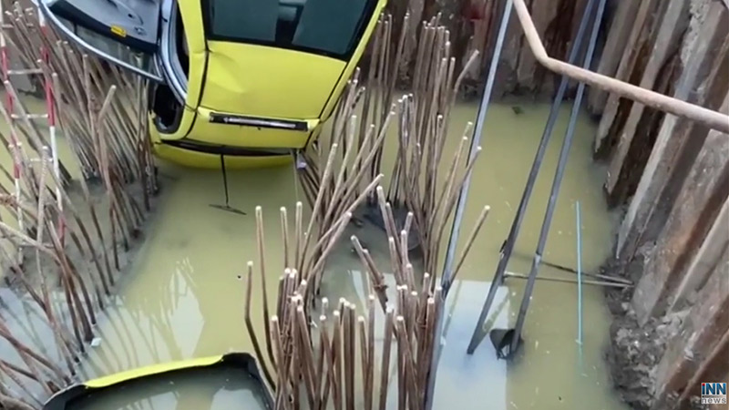 แท็กซี่ตกตอม่อรถไฟฟ้า