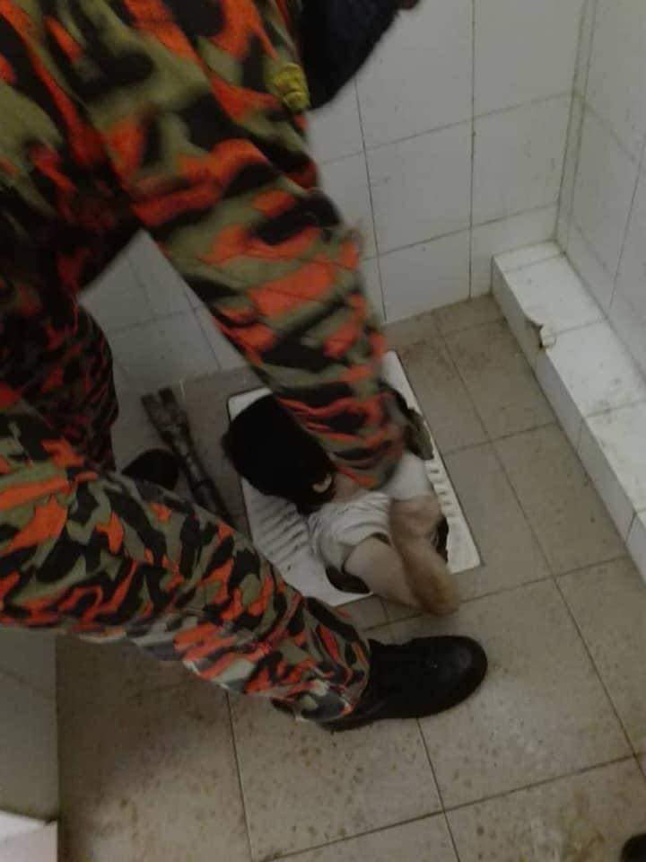 คนตกส้วม