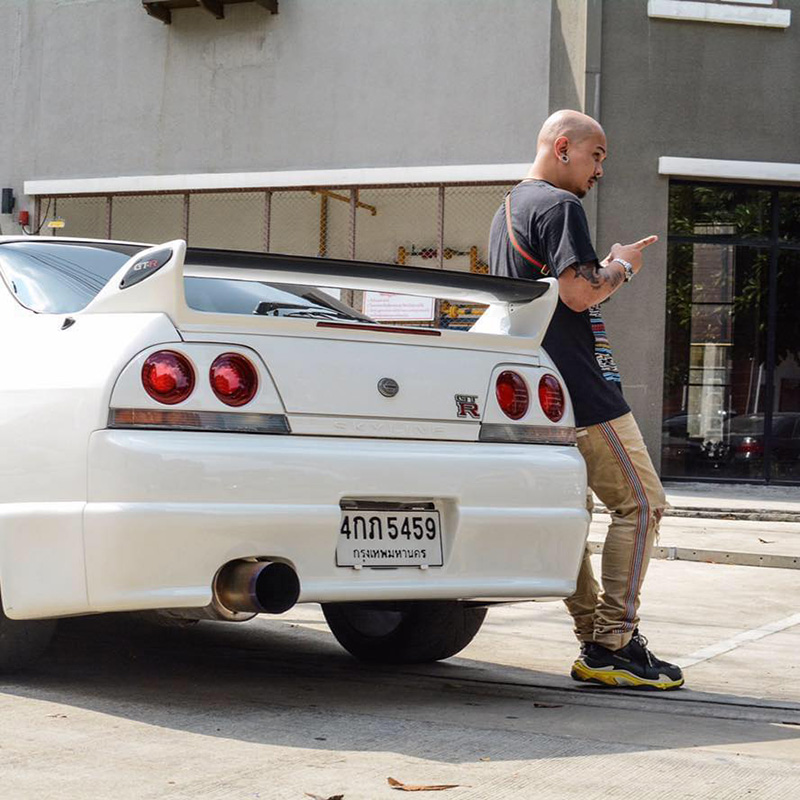 รถเก๋งชนรถตู้