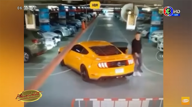 รถหรูจอดที่คนพิการ