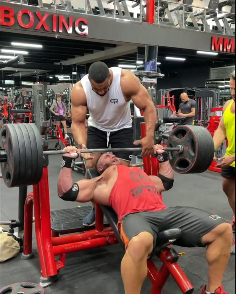 ยกน้ำหนัก กล้ามเนื้อบิด