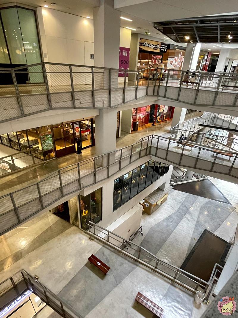 สยามสแควร์ กลายเป็นห้างร้าง