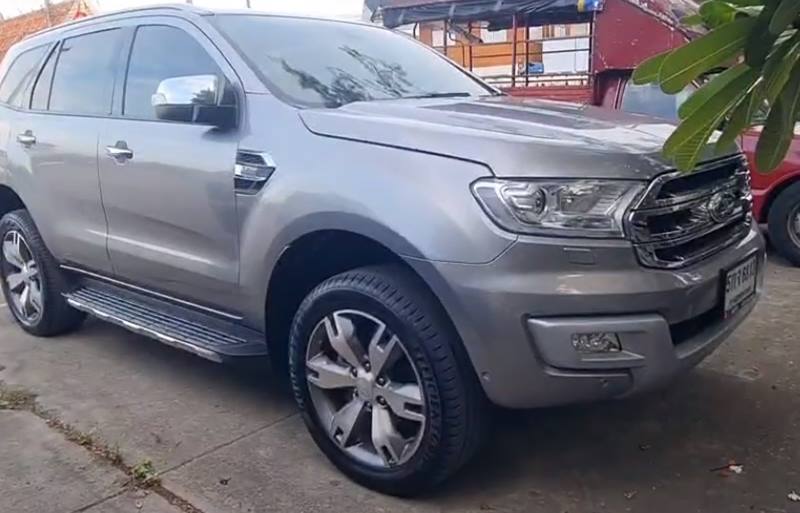 ตำรวจขโมยรถ