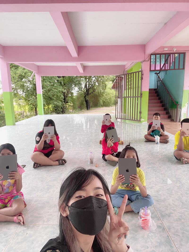 ครูซื้อไอแพดแจกนักเรียน 7 เครื่อง