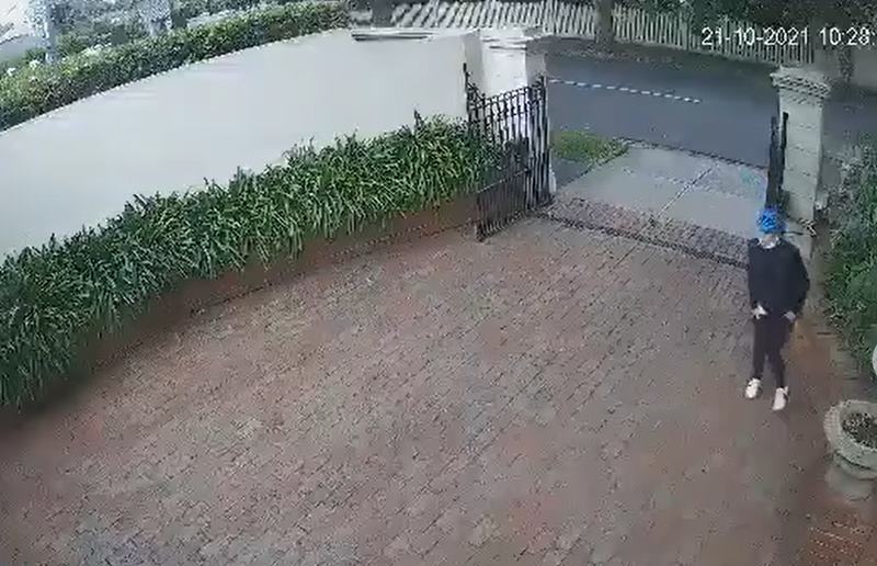 นักปั่นจักรยาน อุจจาระ หน้าบ้านคนอื่น