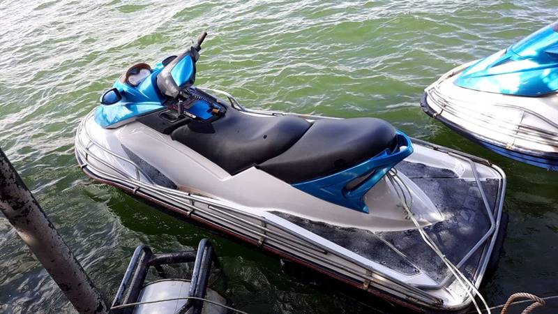 เจ็ตสกีชนแพ