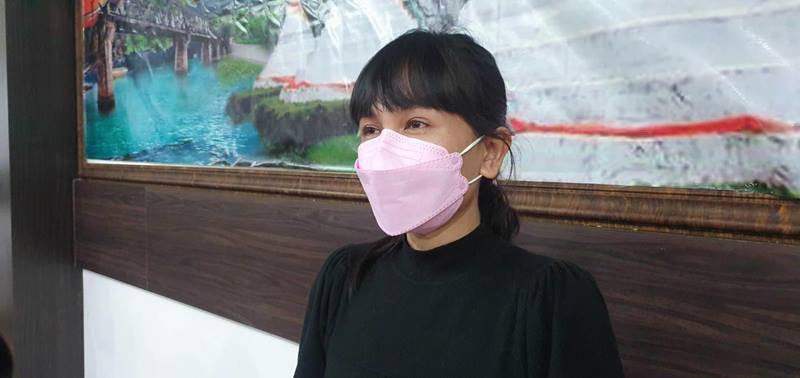 เพื่อนบ้านถมดินสูงมิดหลังคา