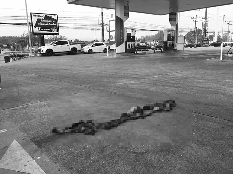 เก๋งขับรถลากศพปริศนา