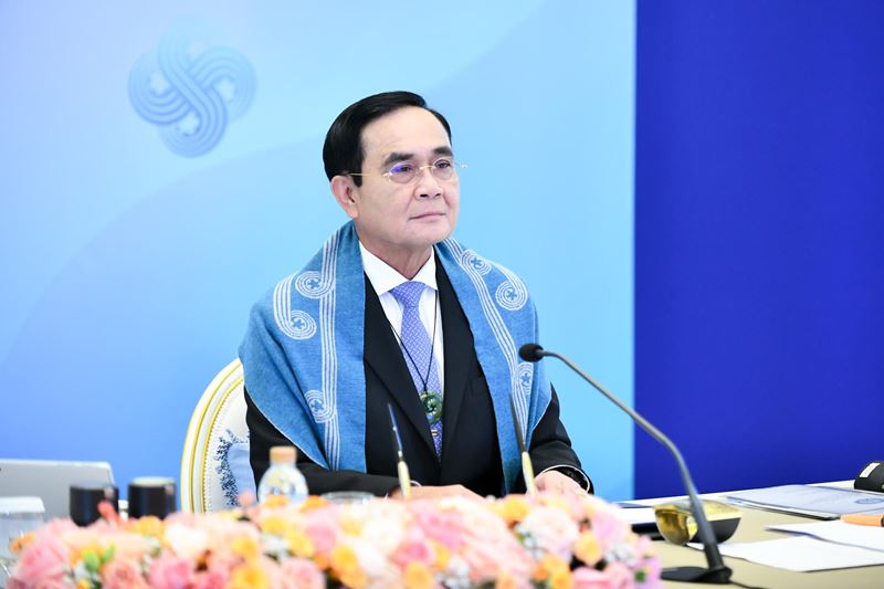 นายกฯ ซื้อไอโฟน 12 แจกผู้บริหารทำเนียบ