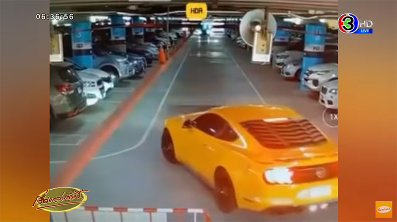 รถหรูจอดที่คนพิการ