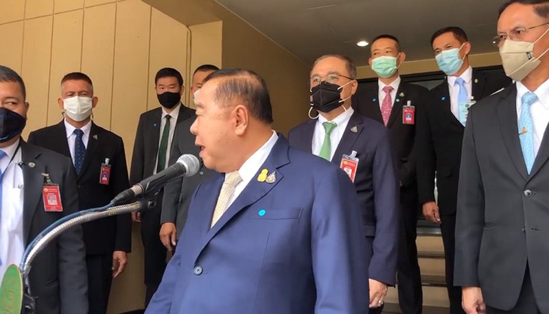 บิ๊กป้อมด่านักข่าว