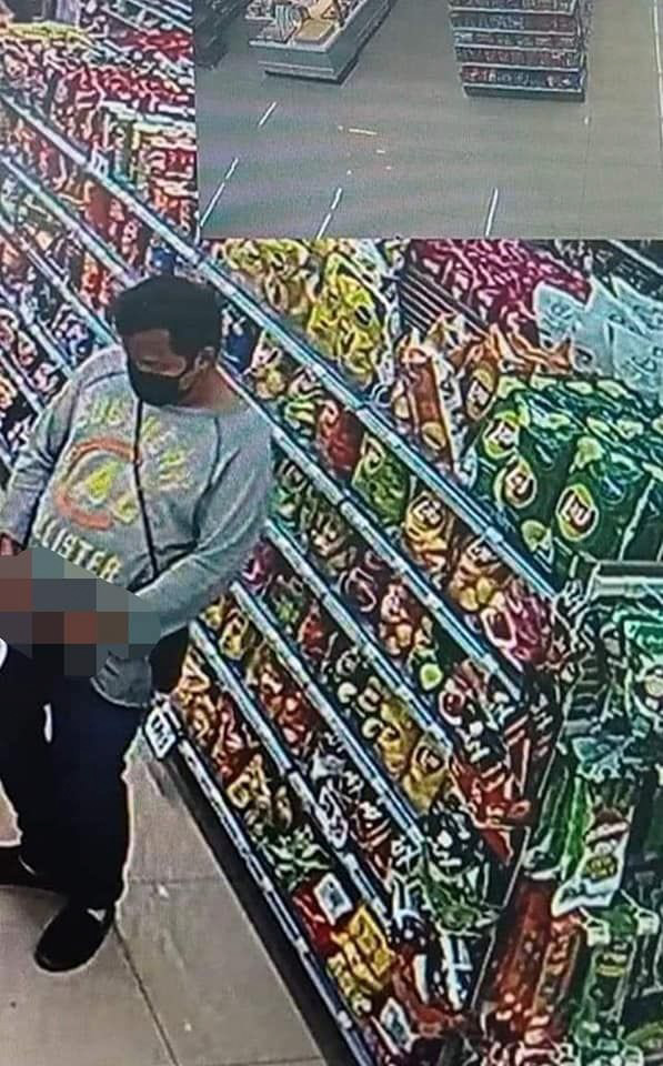 โรคจิตงัดเจ้าโลกสไลด์ใส่หลังสาวเซเว่นฯ