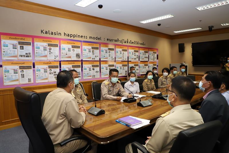 น้องโวลต์ มอบเงิน 1.2 ล้านบาท เข้ากองทุนช่วยรุ่นน้องเรียนดีแต่ยากจน