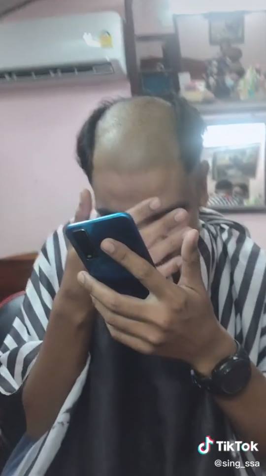 ช่างตัดผมทรงขุนช้าง