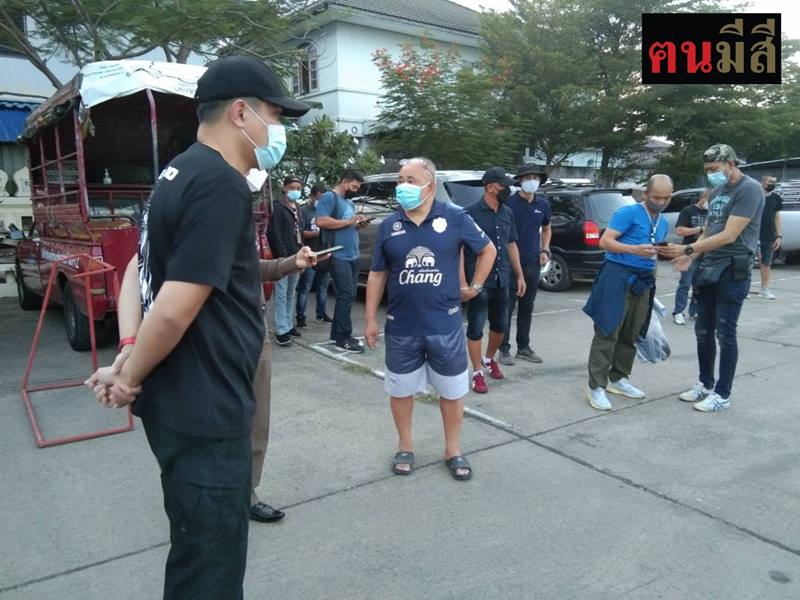 ตำรวจขโมยรถ