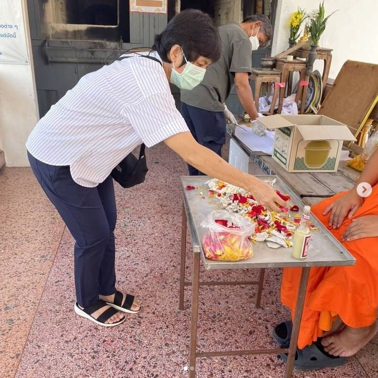 คุณแม่พิม ไม่ขอรับพวงหรีดจาก ทอยทอย 