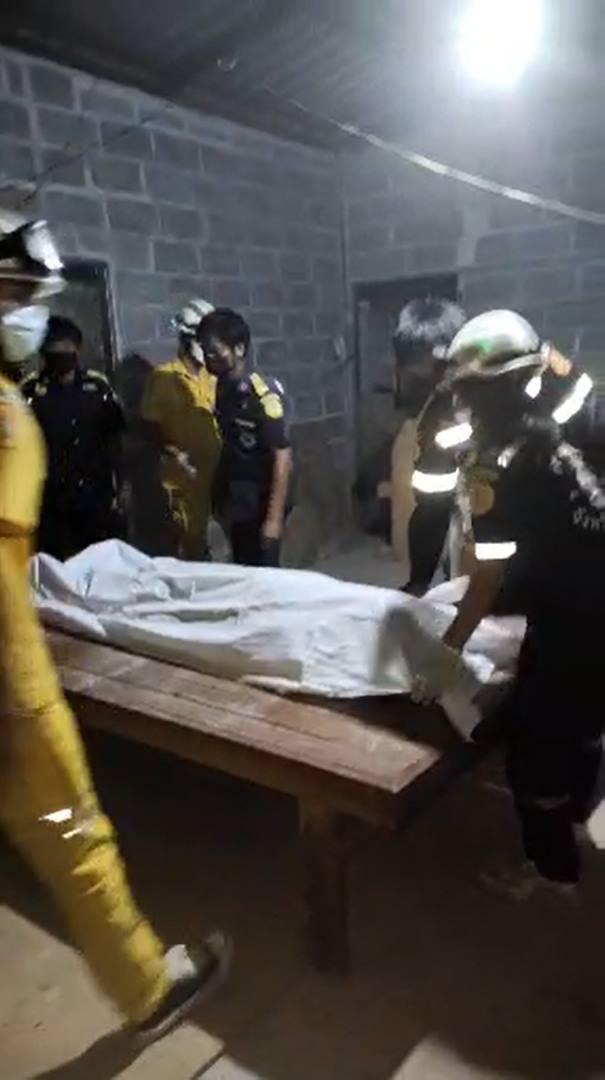 เด็กผูกคอตาย