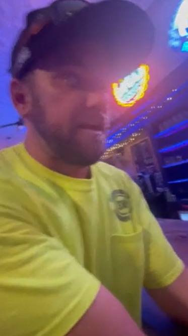 อวดรวยจีบสาว