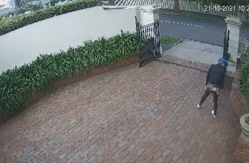 นักปั่นจักรยาน อุจจาระ หน้าบ้านคนอื่น