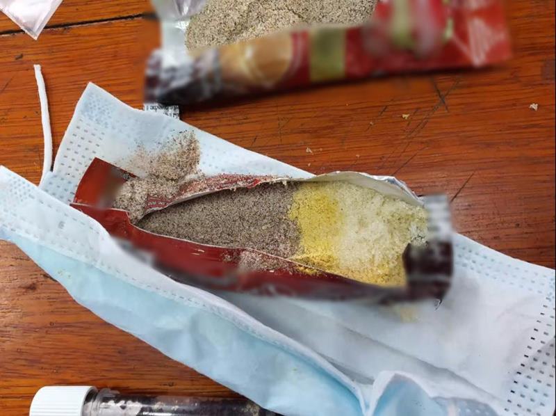 ตำรวจหมดสติ กินกาแฟสำเร็จรูปในรถผู้ต้องหายาเสพติด 