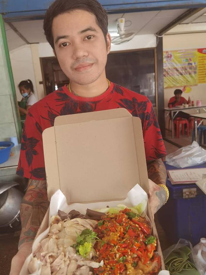 กะเพราถาดเพิ่มพริก