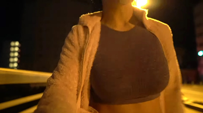 ยูทูบเบอร์แต่งตัวเป็นสาวอกใหญ่ 