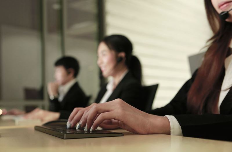 เจ้าหน้าที่คอลเซ็นเตอร์