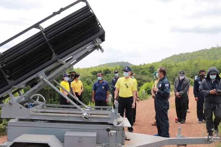 ฝนหลวงใช้จรวดยิงขึ้นฟ้า