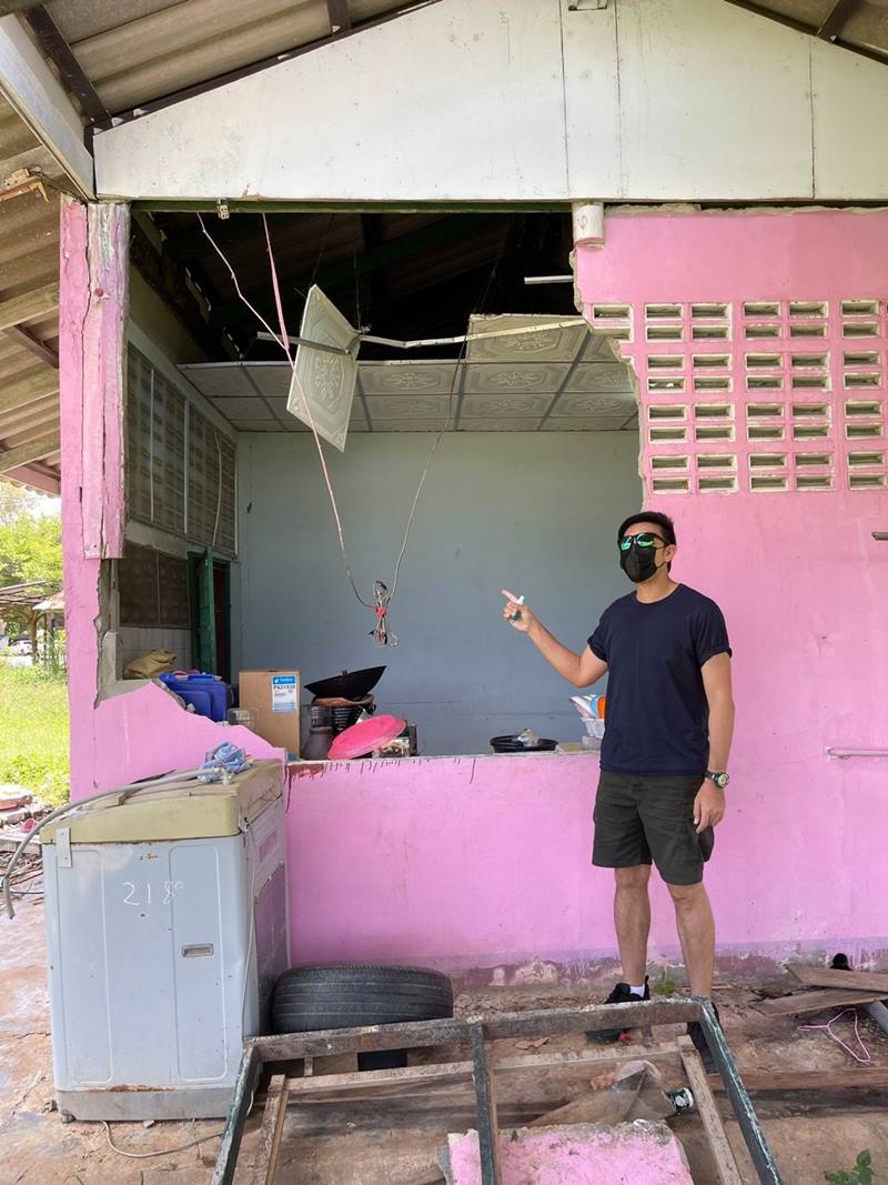 ช้างป่าบุกบ้าน