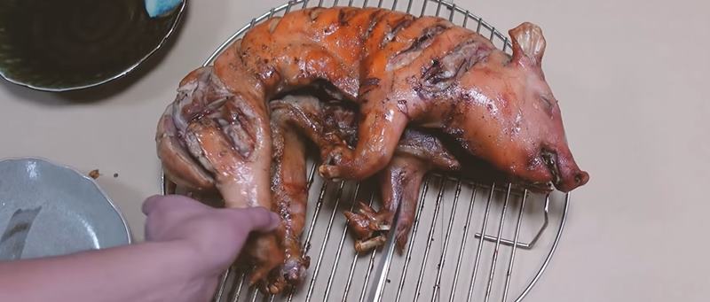 ยูทูบเบอร์เลี้ยงหมูครบ 100 วัน จับย่างกิน 