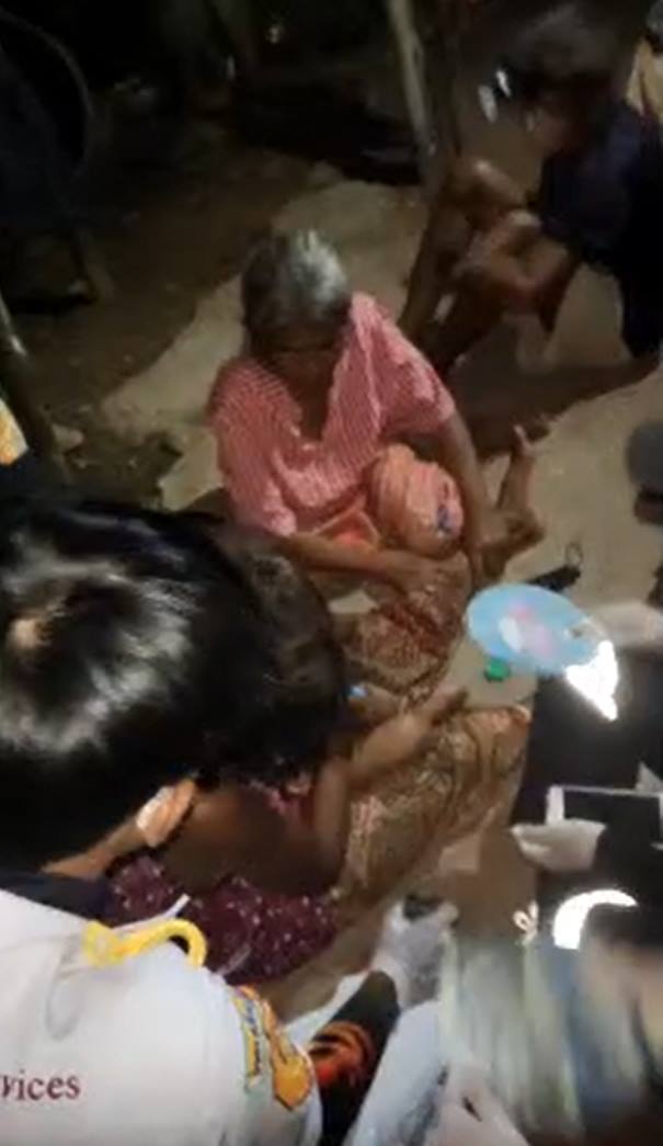 เด็กผูกคอตาย